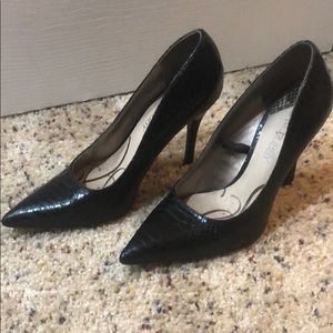 Black pointed toe heels